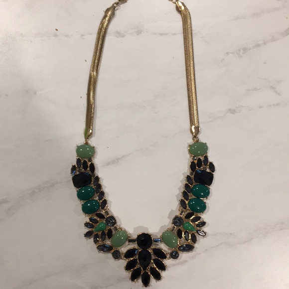 Black and green get necklace. - Picture 1 of 2